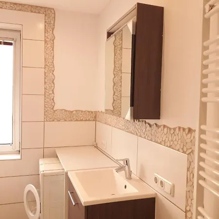Appartement Traumapartment Poestlingberg, Reservierter Parkplatz, 4 Schlafzimmer Linz