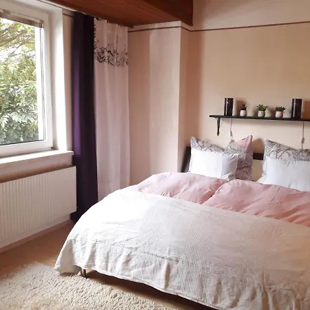 Traumapartment Poestlingberg, Reservierter Parkplatz, 4 Schlafzimmer