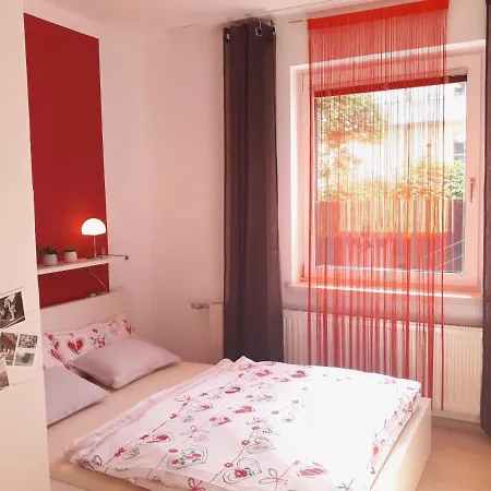 Appartement Traumapartment Poestlingberg, Reservierter Parkplatz, 4 Schlafzimmer Linz